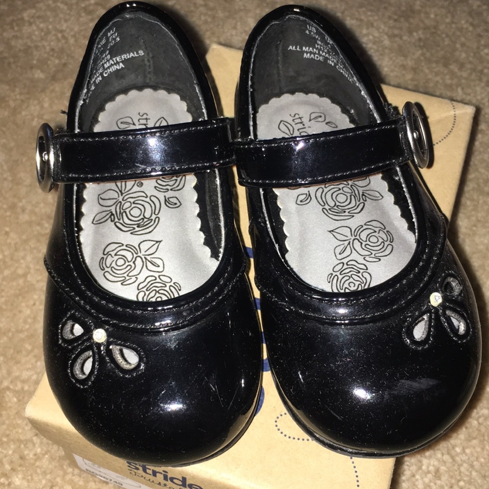 Cute little dress shoes!